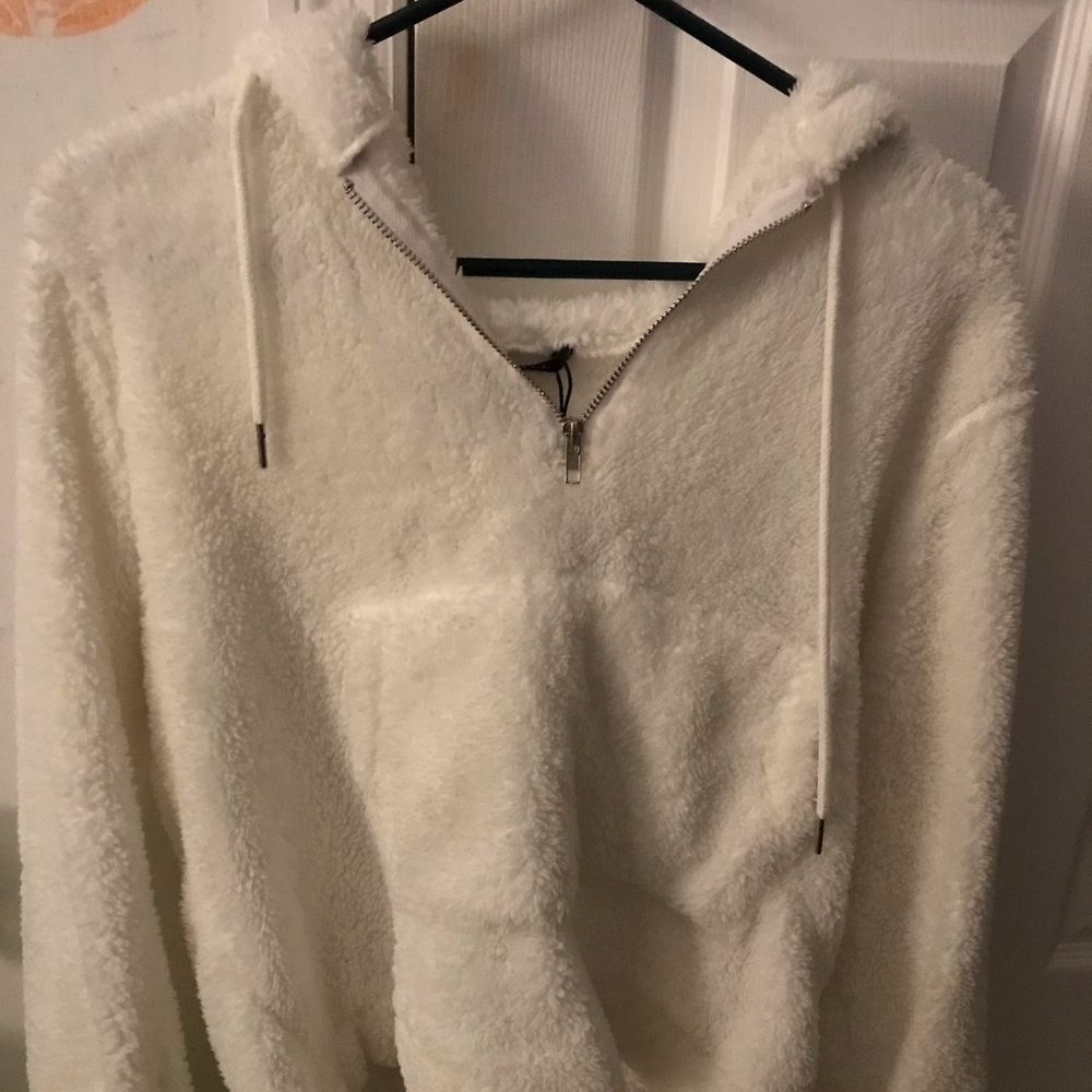 Trendy white Sherpa